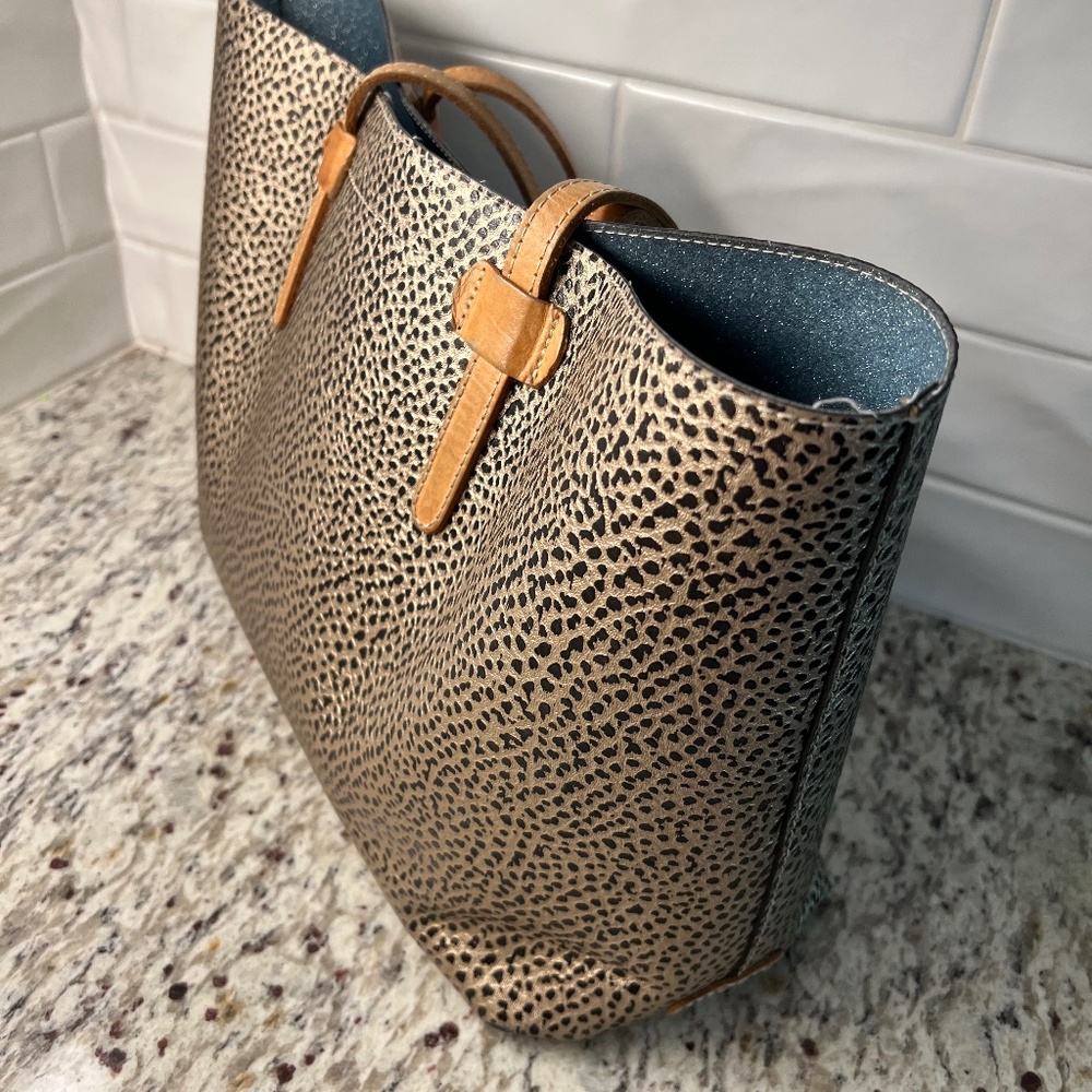 Consuela Bag: TOMMY BIG BREEZY EAST/WEST TOTE